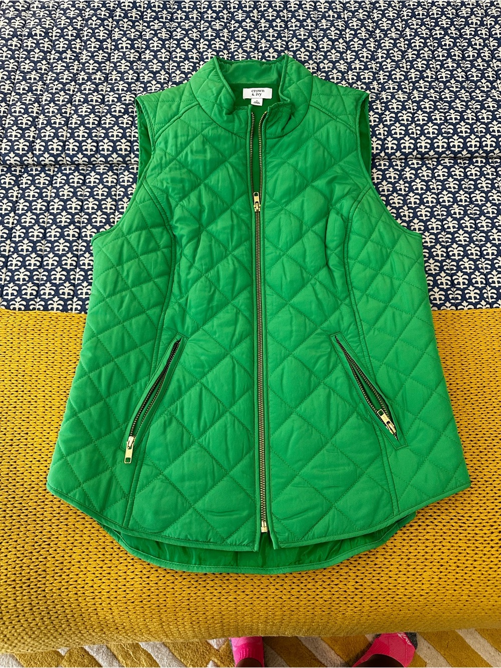 Crown & Ivy Quilted Green Vest - Picture 1 of 6